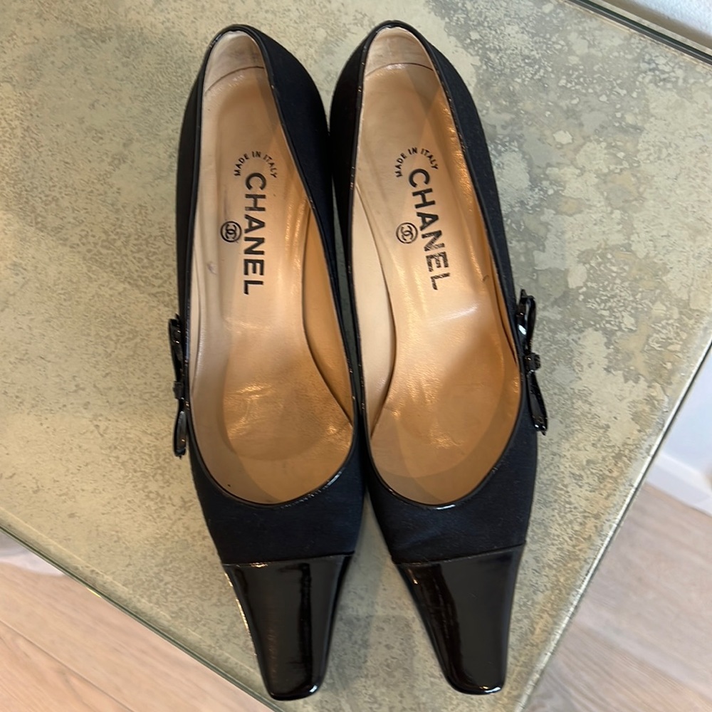 Vintage Chanel kitten heels
Please see update on condition!